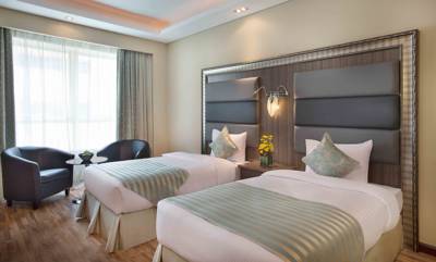 تور دبی هتل بلوبي بلك استون - آژانس مسافرتی و هواپیمایی آفتاب ساحل آبی